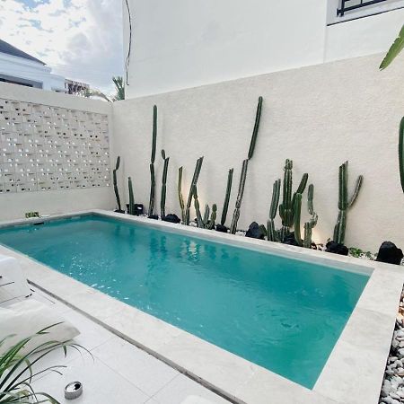 Escotel Tempekan Guest House Canggu Esterno foto