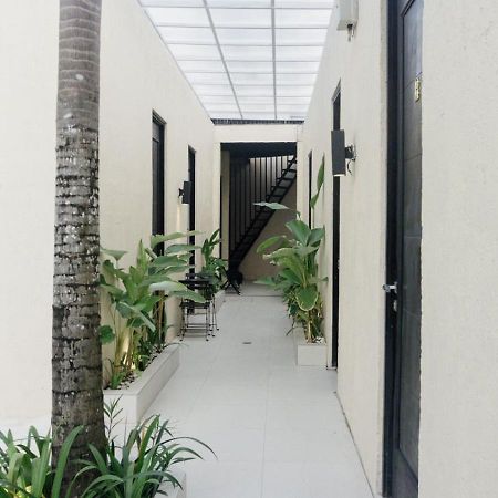 Escotel Tempekan Guest House Canggu Esterno foto